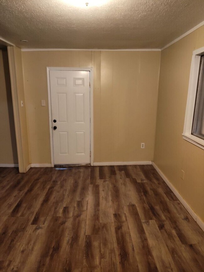 Building Photo - Great 3 Bedroom Home for Rent