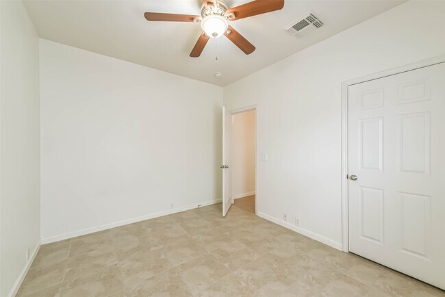 Building Photo - 2122 Louetta Spring Dr