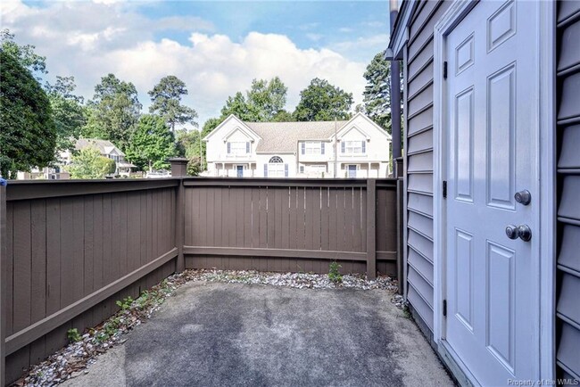 Building Photo - 1005 Settlement Dr