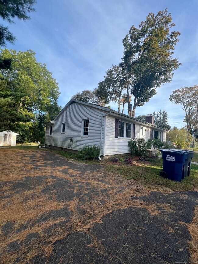 Building Photo - 38 Cherry Ln