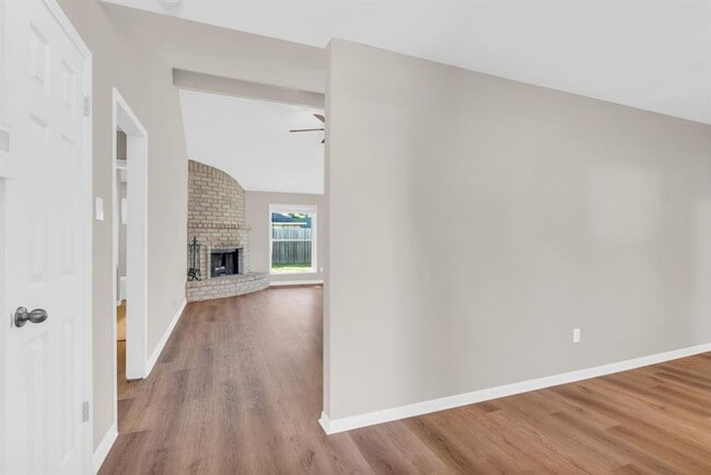 Building Photo - 22315 Walnut Valley Dr