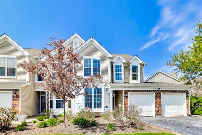 Building Photo - 2219 Rossiter Pkwy