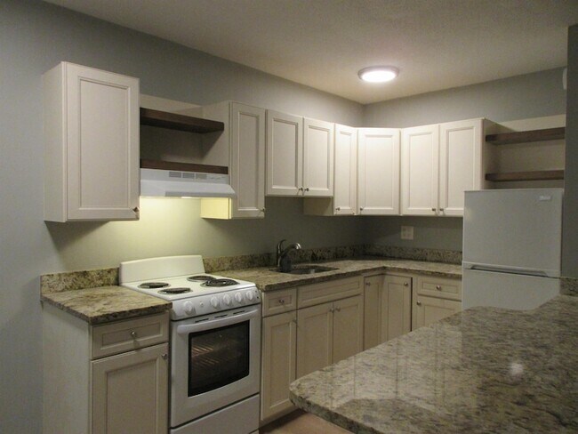 Building Photo - 1118 N H St