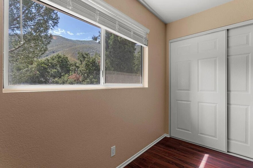 Building Photo - 39220 San Francisquito Canyon Rd