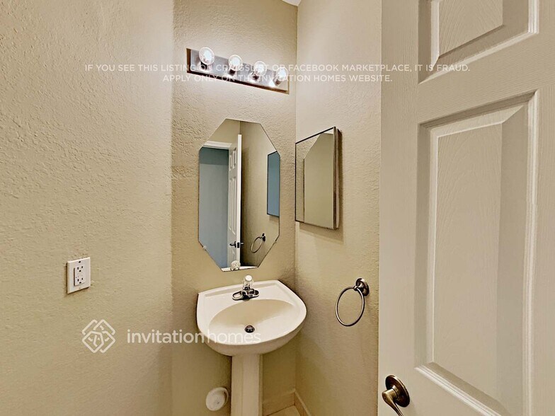 Building Photo - 12414 SW 125th Terrace