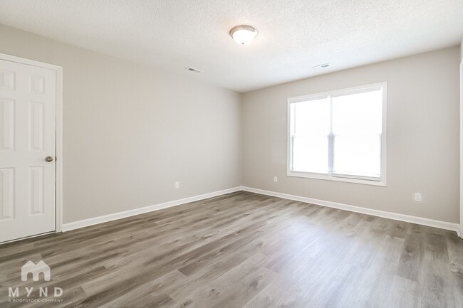 Building Photo - 233 Walnut Creek Dr