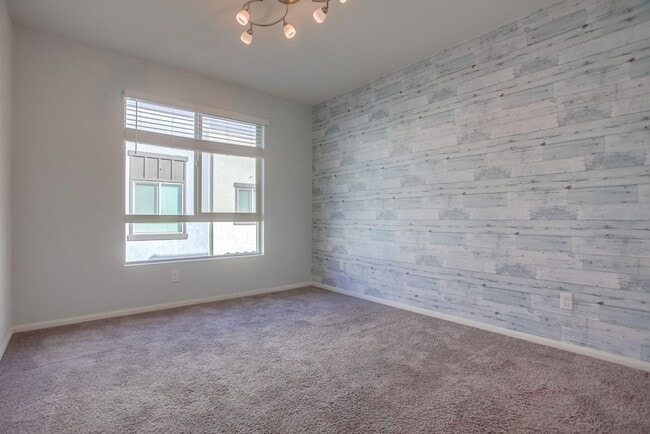 Building Photo - Beautiful 4 Bedroom Townhome! Built in 202...