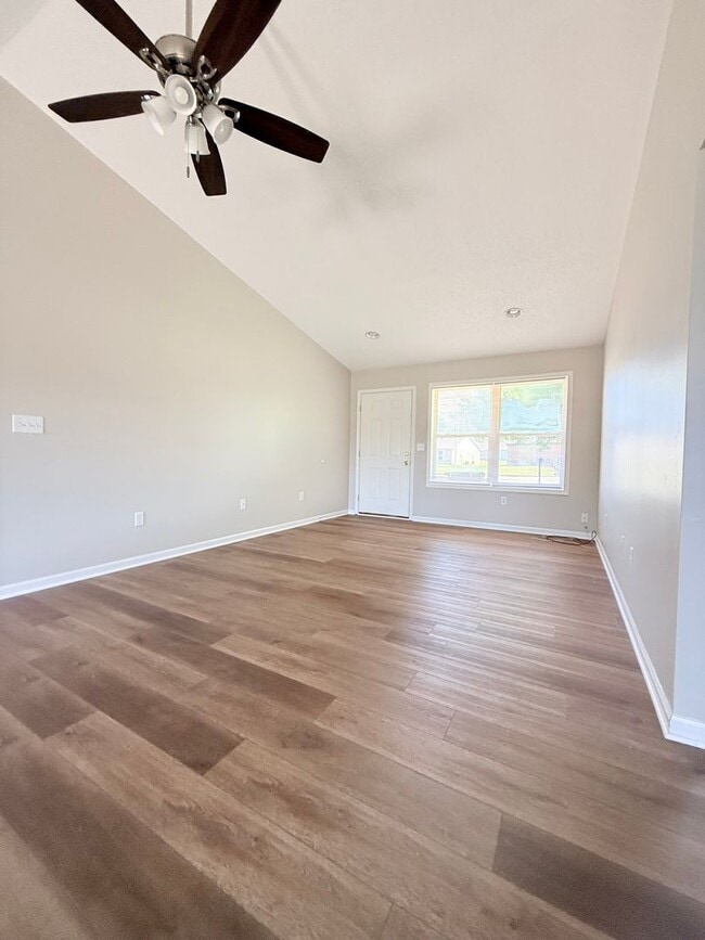 Building Photo - 1285-MF2-IO