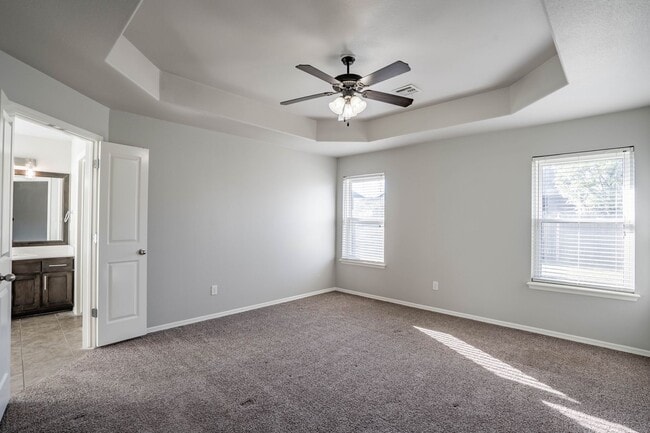 Building Photo - 3 Bed 2 Bath With Office in Tulsa