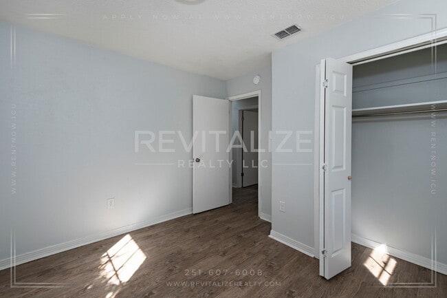 Building Photo - HALF-DEPOSIT SPECIAL! Updated 4 Bed 2 Bath Brick Home in West Mobile