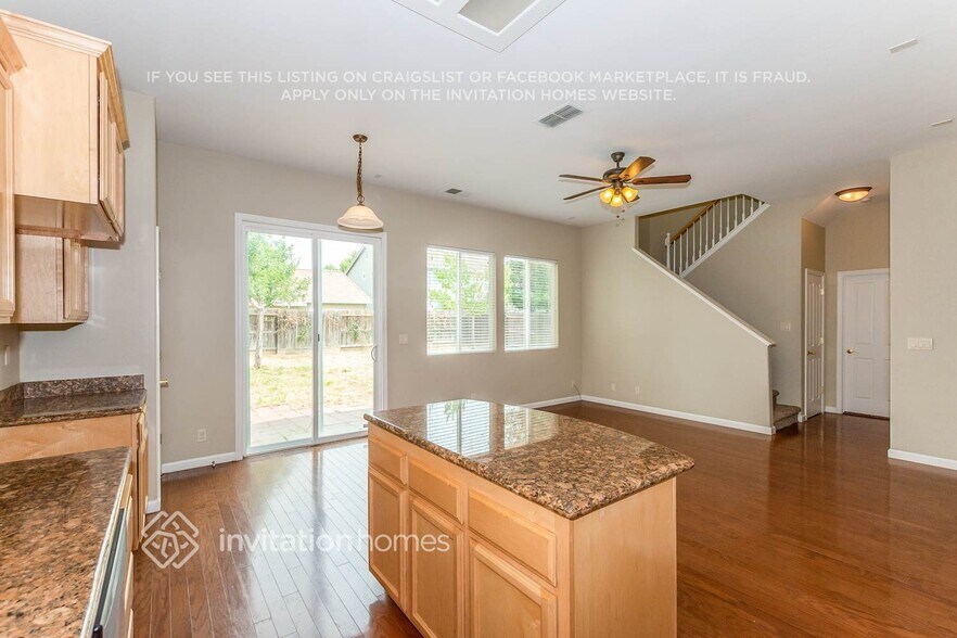 Building Photo - 1687 Presidio Way