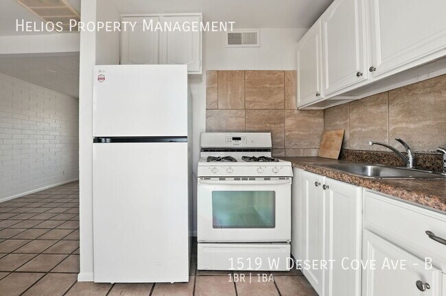 Building Photo - 1519 W Desert Cove Ave