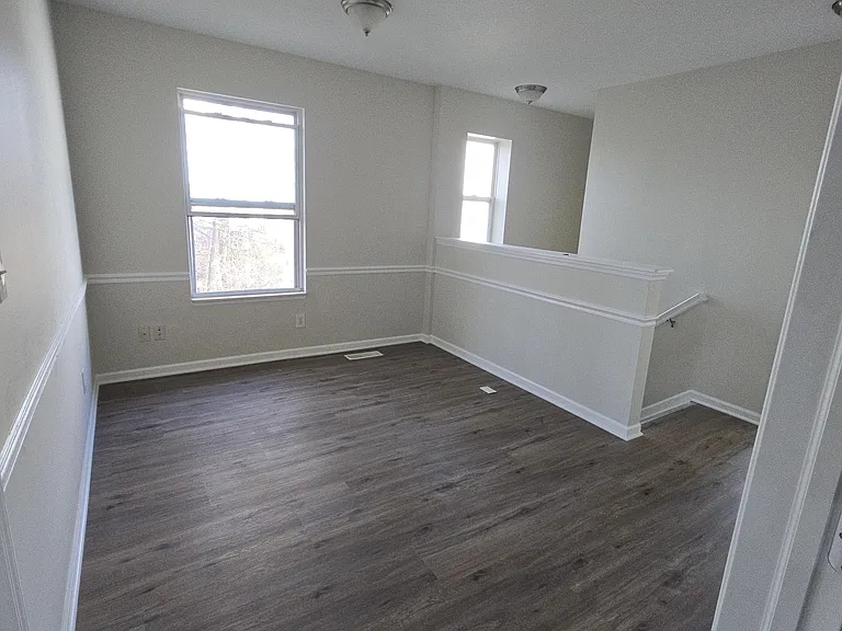 Building Photo - 676 Grove Cir