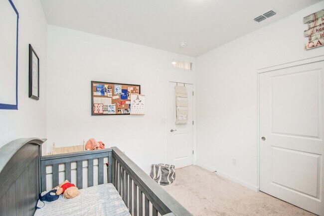 Building Photo - Lovely Single Family 4 bedroom for rent!