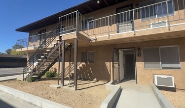 Building Photo - 524 E Ave Q-12