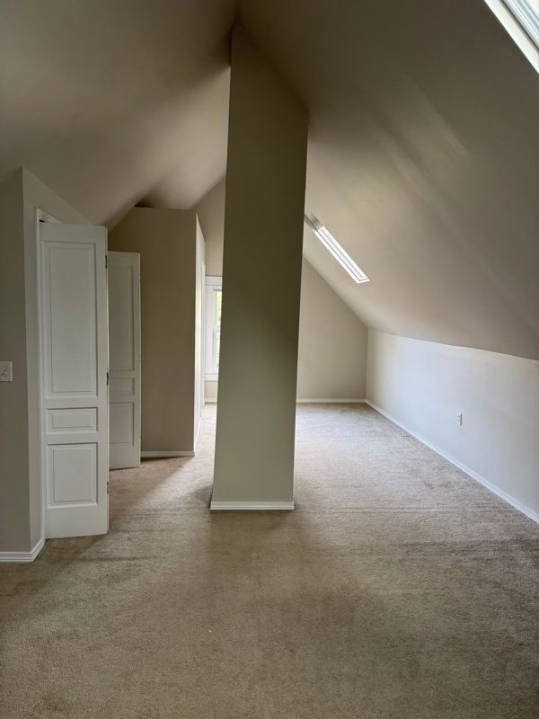 Building Photo - 33 NE San Rafael St