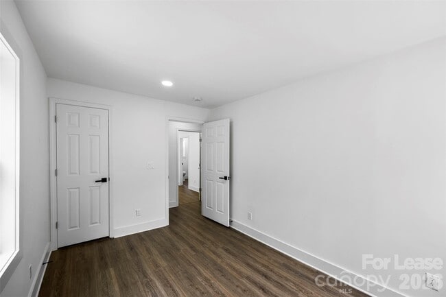 Building Photo - 2942 Reid Ave