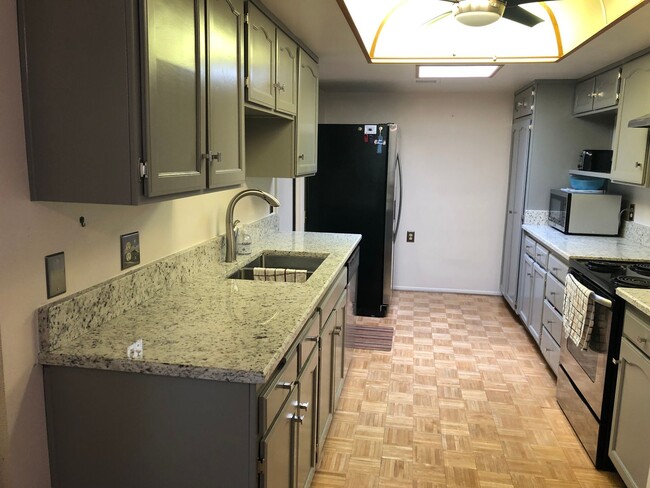Building Photo - 89 Leisure World