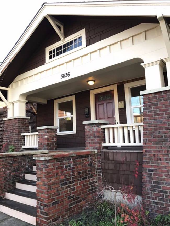 Building Photo - 3636 Wallingford Ave N
