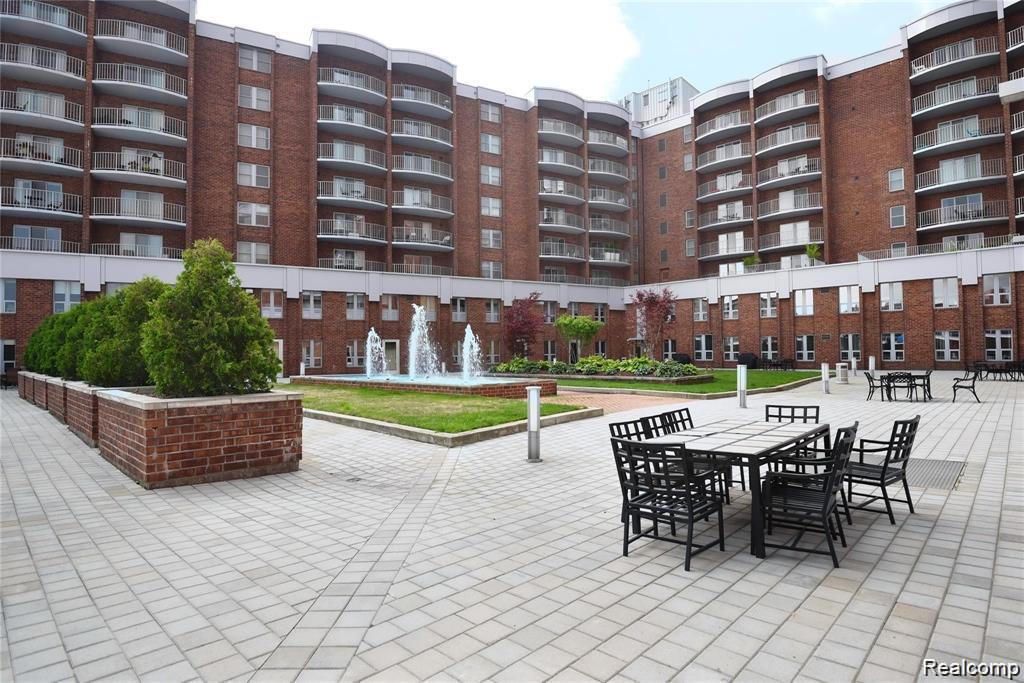 Building Photo - 411 S Old Woodward Ave