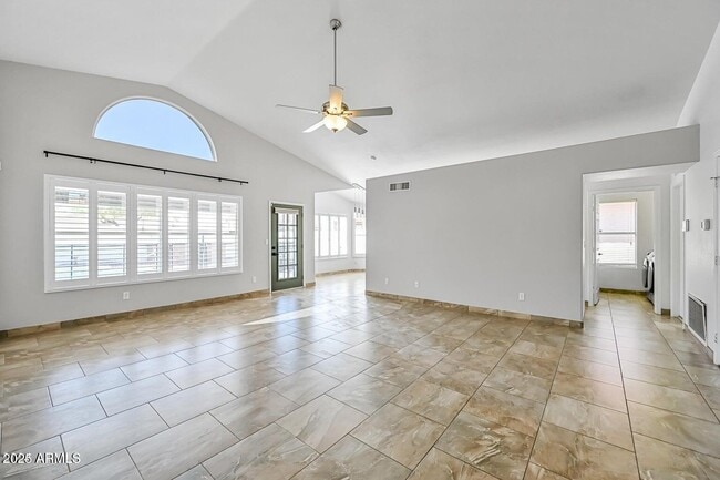 Building Photo - 4627 E White Aster St