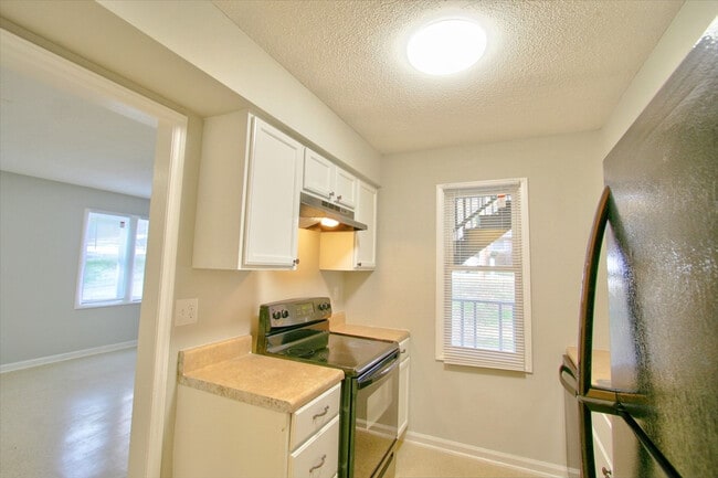 Building Photo - 916 Fiske St