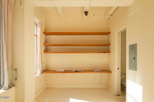 Building Photo - 6253 Hollywood Blvd