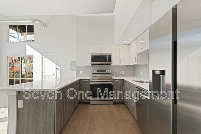 Building Photo - 4649 Umbria St