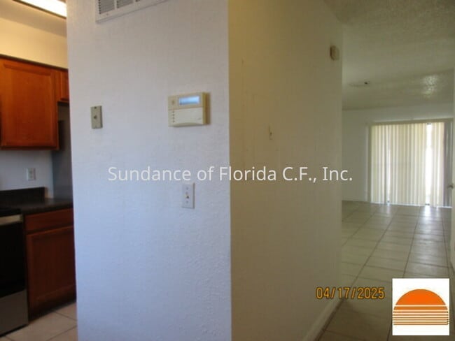 Building Photo - Osceola County   Close to bus line