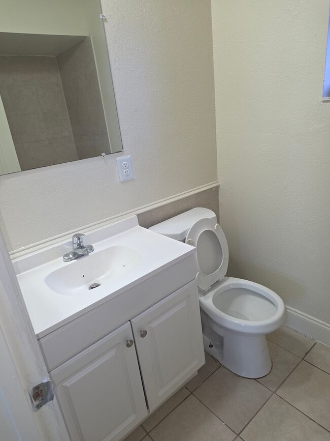 Building Photo - 3/2 DUPLEX