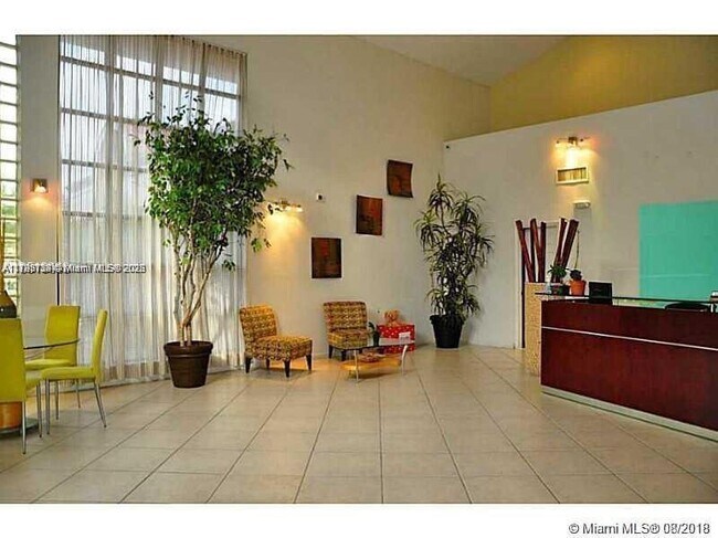 Building Photo - 2550 SW 18th Terrace