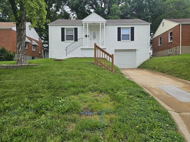 Primary Photo - 117 Willette Terrace