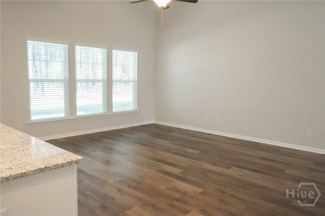 Building Photo - 142 Brookline Dr