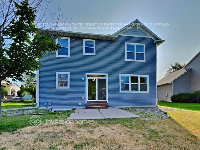 Building Photo - 11169 Walnut Ln