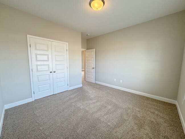 Building Photo - 310 Parkersburg Ln