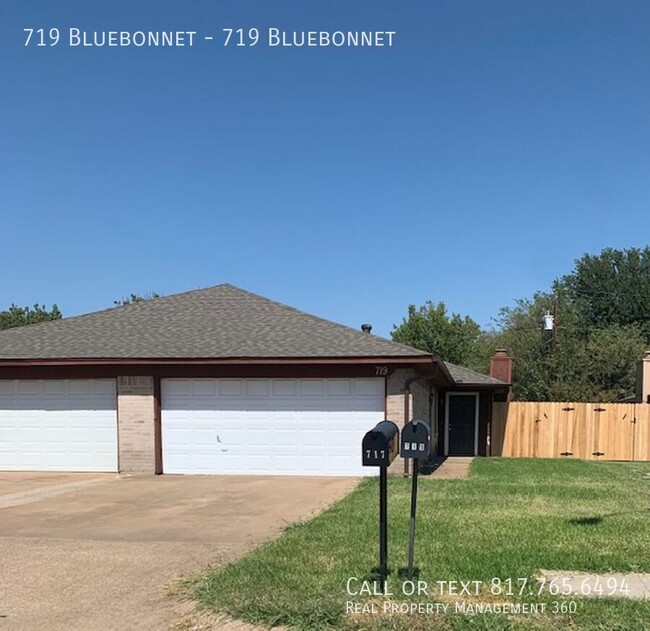 Primary Photo - Freshly painted duplex in Keller ISD.