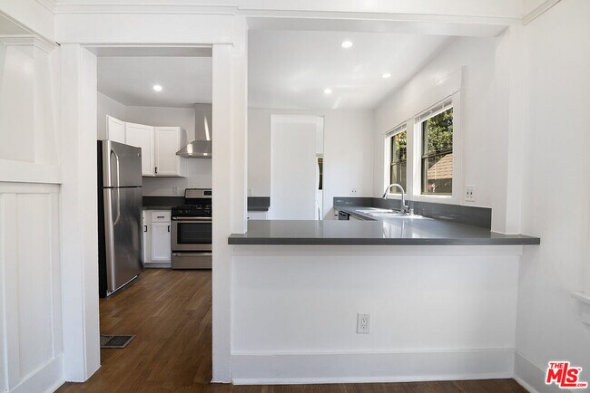 Building Photo - 1619 W 23rd St