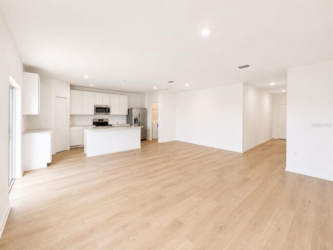 Building Photo - 6213 Botticella Blvd
