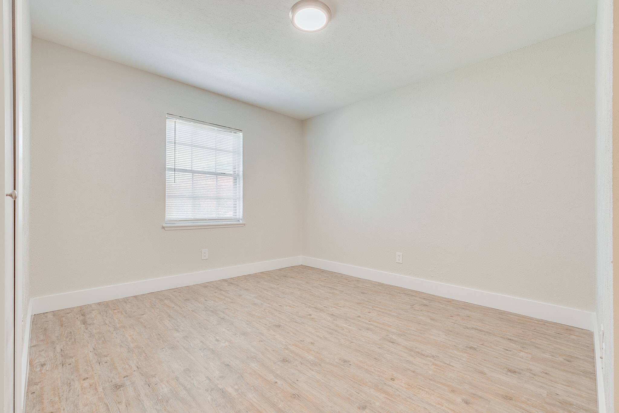 Building Photo - 3805 Longmeadow Way