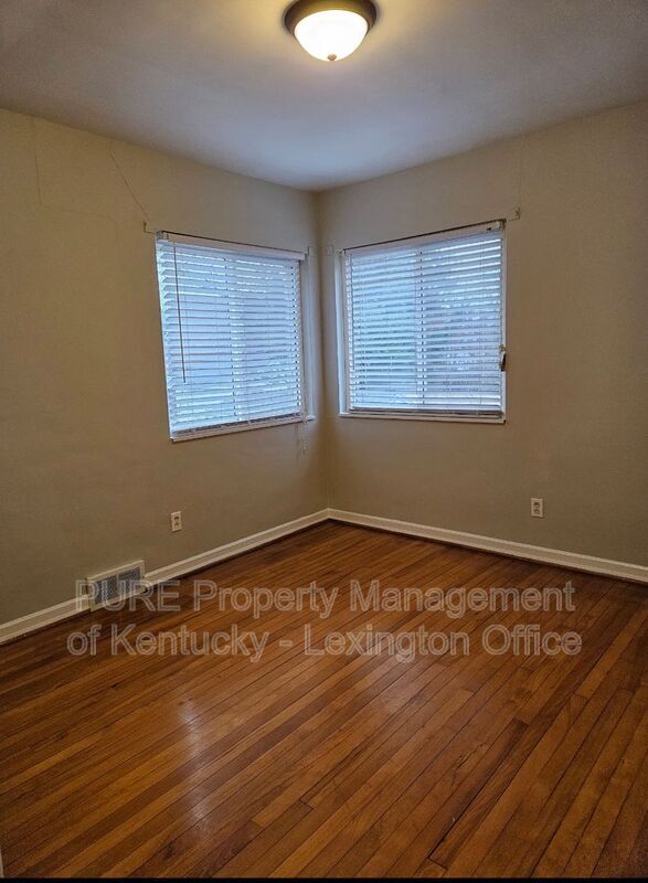 Building Photo - 115 Delmont Dr