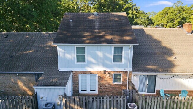 Building Photo - 126 Oakmont Dr