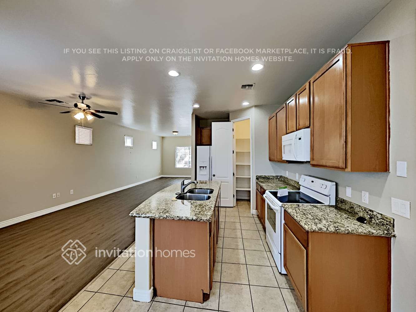 Building Photo - 9516 E Baywood Ave