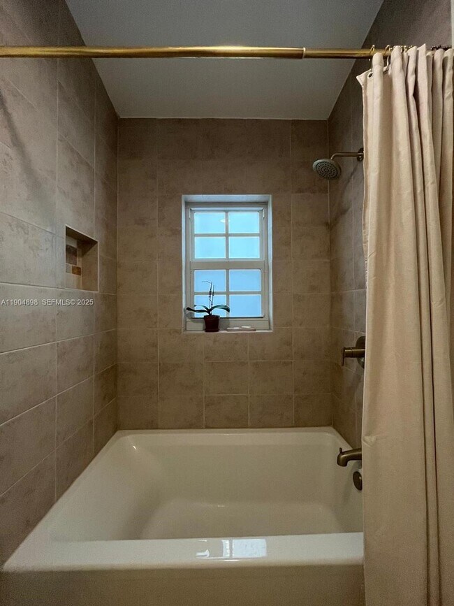 Building Photo - 14305 SW 57th Ln