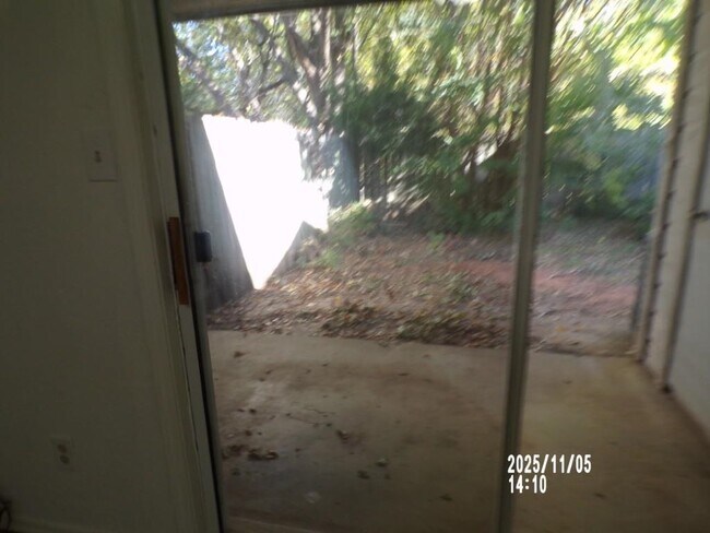 Building Photo - 2905 NE Tortoise Dr