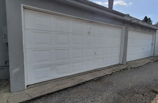 Building Photo - 12219 Ocean Park Blvd