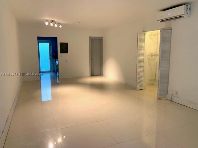 Building Photo - 1604 Drexel Ave