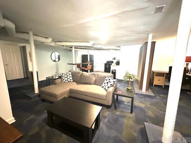 Building Photo - 1305 Stratford Ave