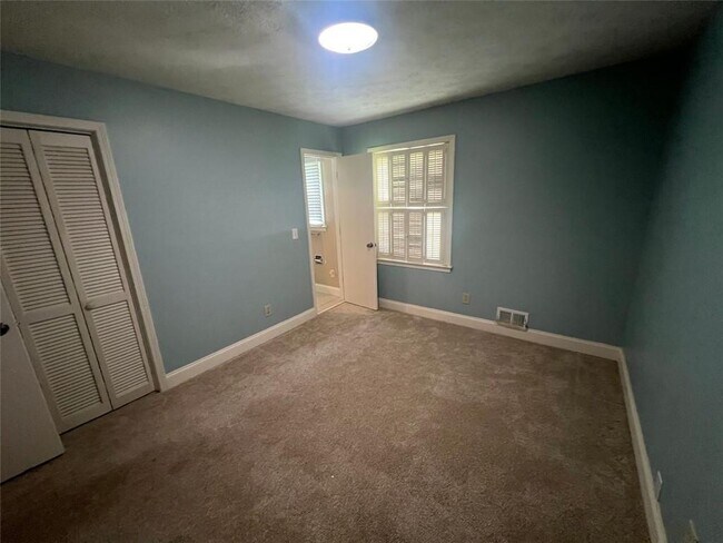 Building Photo - 554 Cana Of Galilee Ct