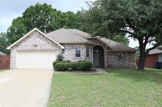 Building Photo - 336 Cresthaven Dr