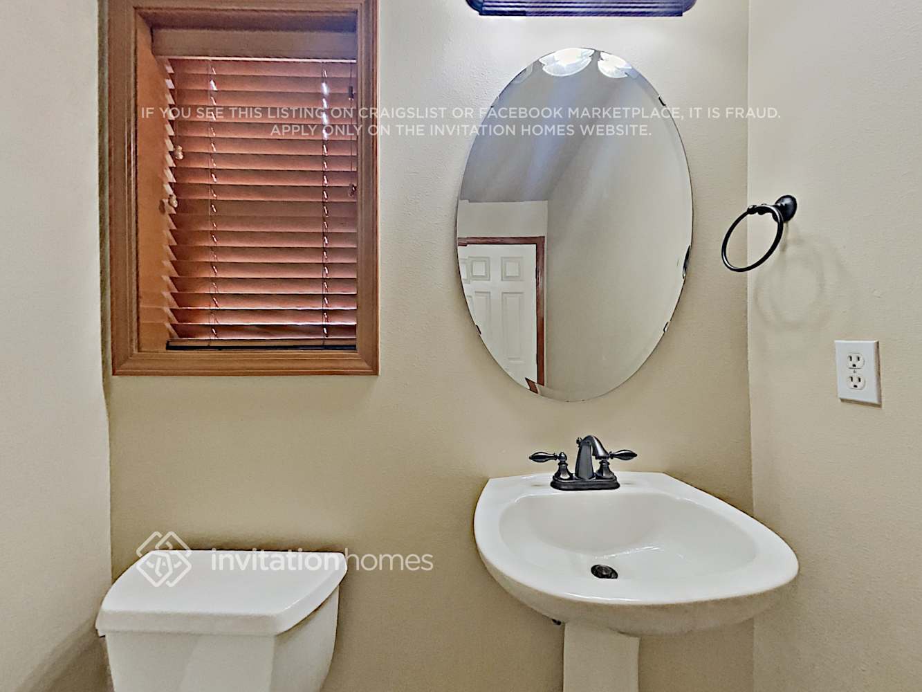 Building Photo - 1717 Weaver Way